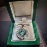 Millionaire Pendant De Luxe II